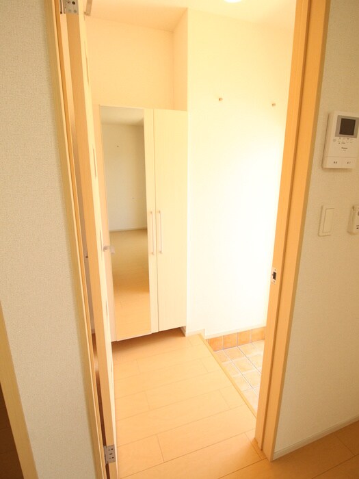 物件内観写真22　(廊下)