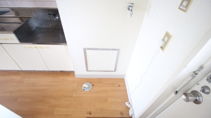 物件内観写真13　(洗濯機置場)