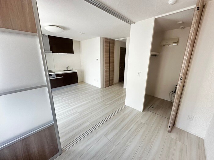 物件内観写真4　(居室)