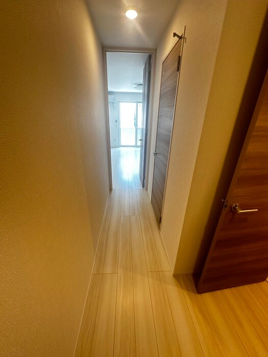 物件内観写真14　(廊下)