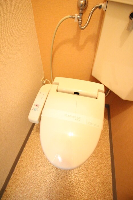 物件内観写真8　(トイレ)