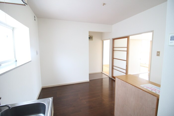 物件内観写真9　(居室)