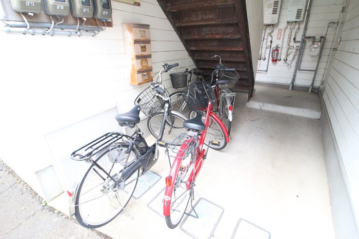物件外観写真6　(駐輪場)