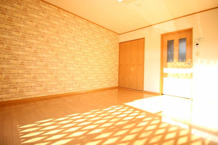 物件内観写真4　(居室)