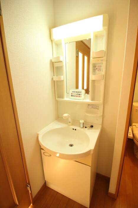 物件内観写真7　(洗面)