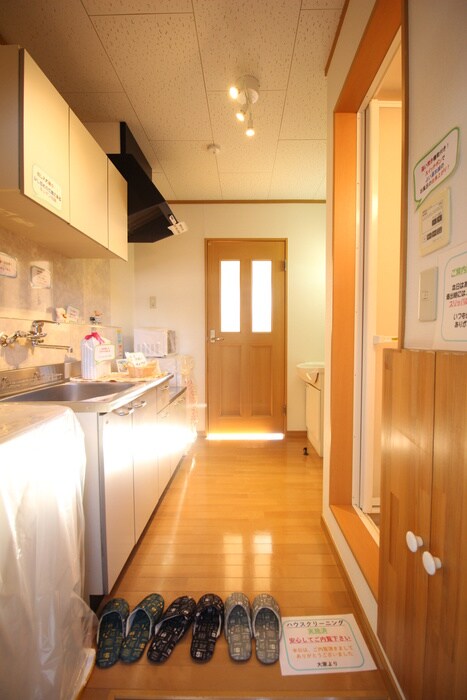 物件内観写真15　(廊下)