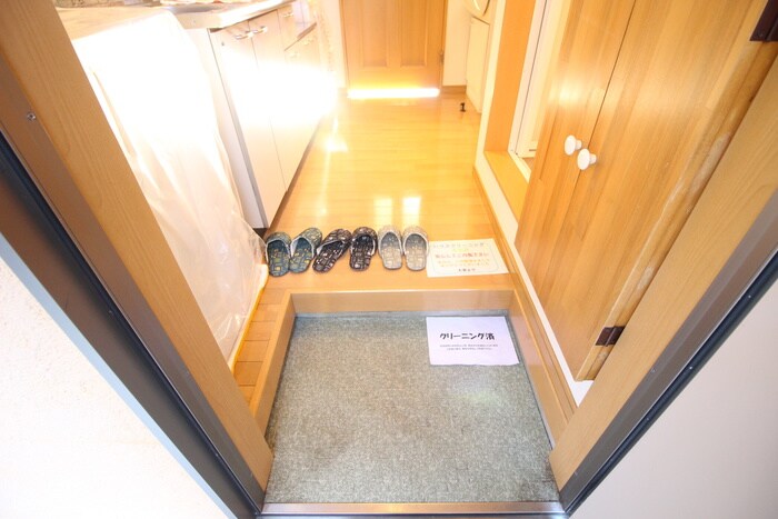 物件内観写真16　(玄関)