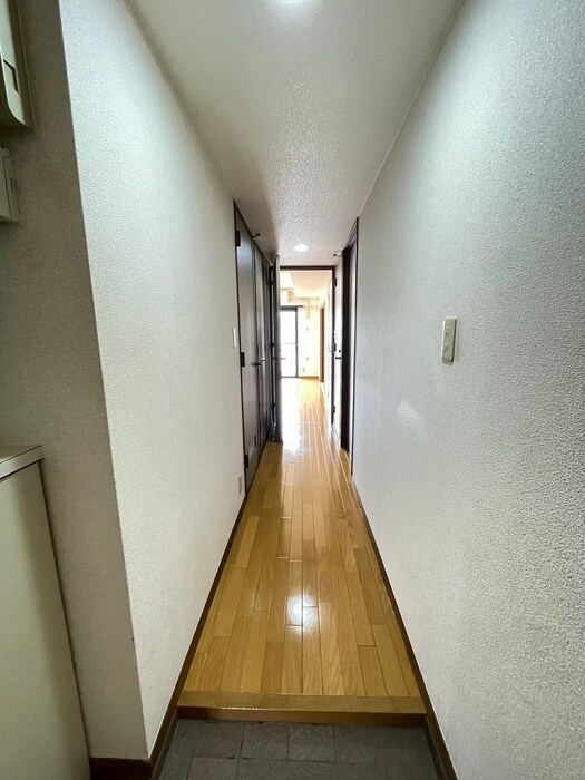 物件内観写真14　(玄関)