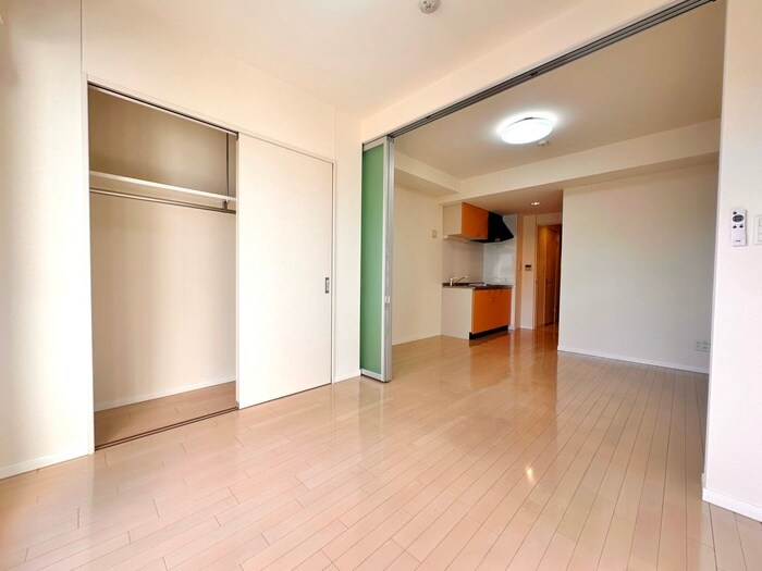 物件内観写真9　(居室)