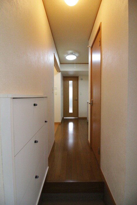 物件内観写真17　(廊下)