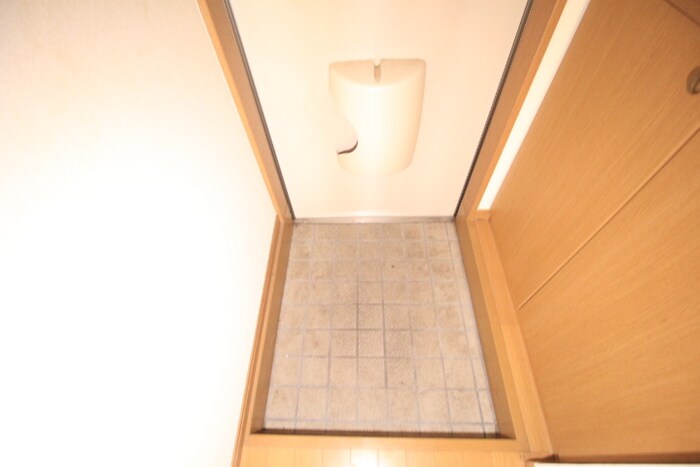 物件内観写真17　(玄関)