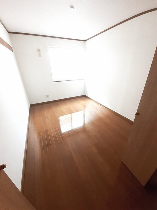 物件内観写真4　(居室)