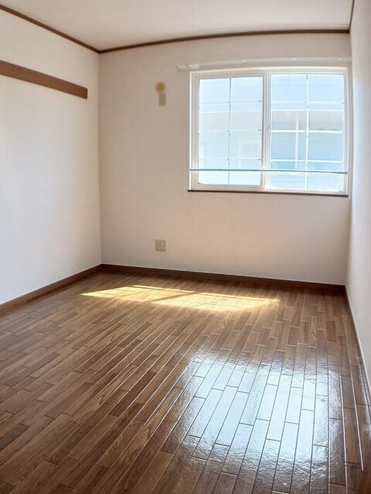 物件内観写真9　(居室)