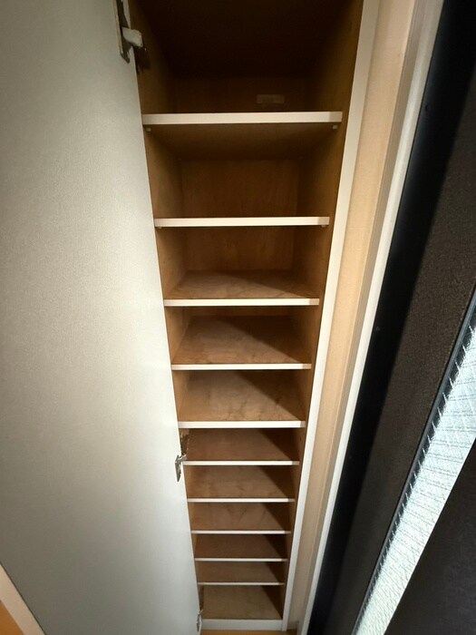 物件内観写真15　(靴箱)