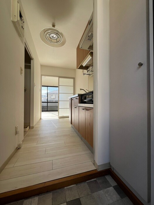 物件内観写真15　(廊下)