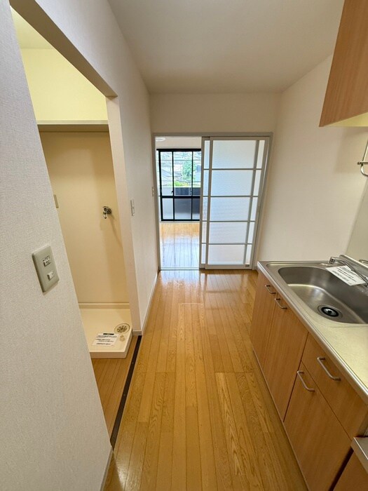 物件内観写真16　(廊下)