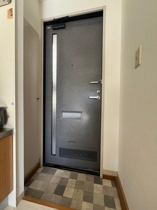 物件内観写真16　(玄関)