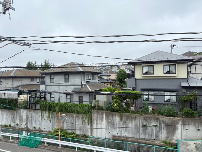 物件内観写真22　(室内からの展望)