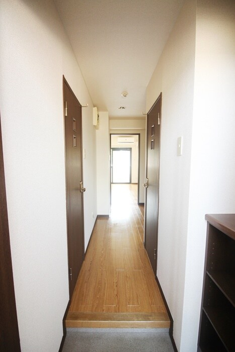 物件内観写真20　(廊下)