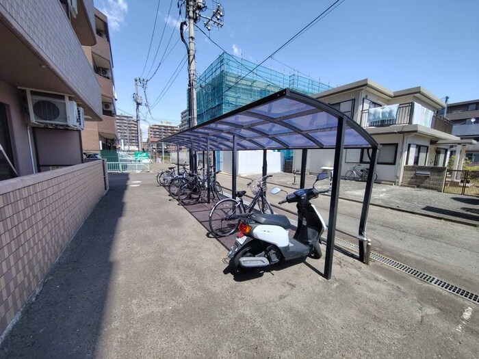 物件外観写真5　(駐輪場)