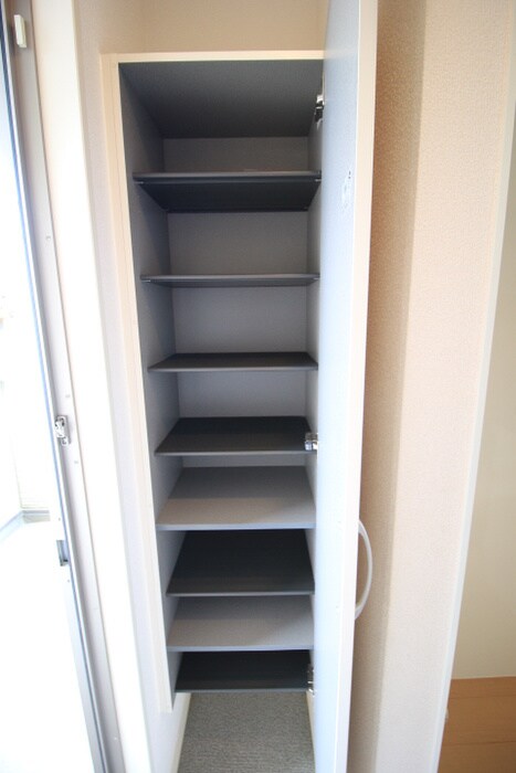 物件内観写真15　(靴箱)