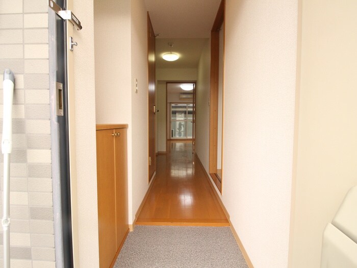 物件内観写真20　(廊下)