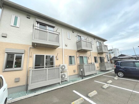 ファミュ二軒茶屋外観写真