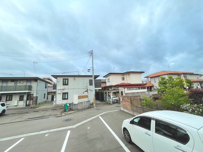 物件内観写真16　(室内からの展望)