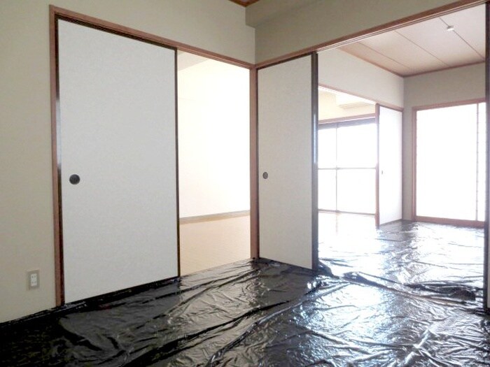 物件内観写真15　(居室)