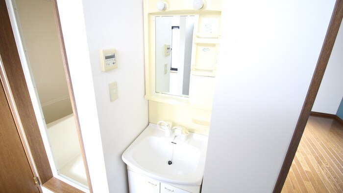 物件内観写真12　(洗面)