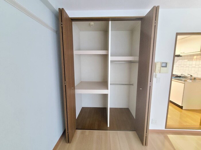 物件内観写真11　(収納)