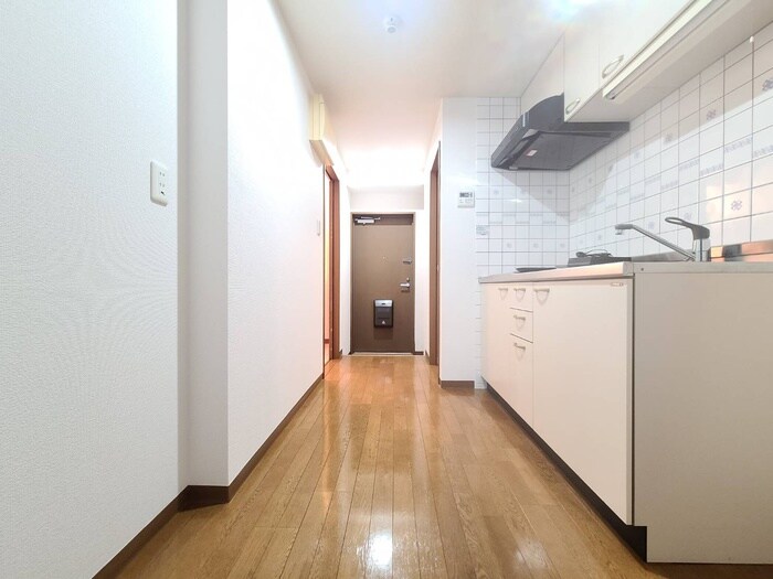 物件内観写真14　(廊下)