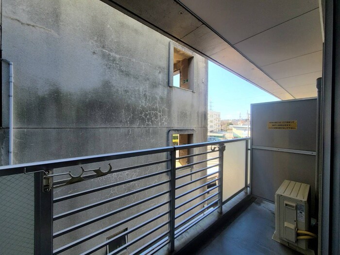 物件内観写真22　(室内からの展望)