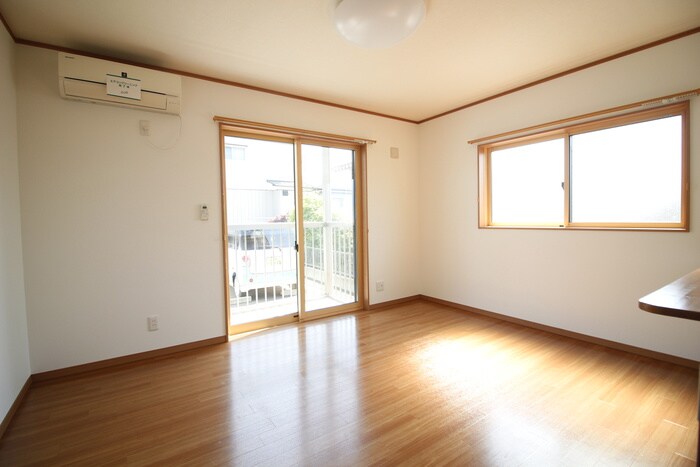 物件内観写真9　(居室)