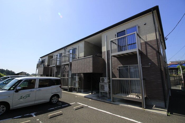 物件外観写真6　(エントランス部分)