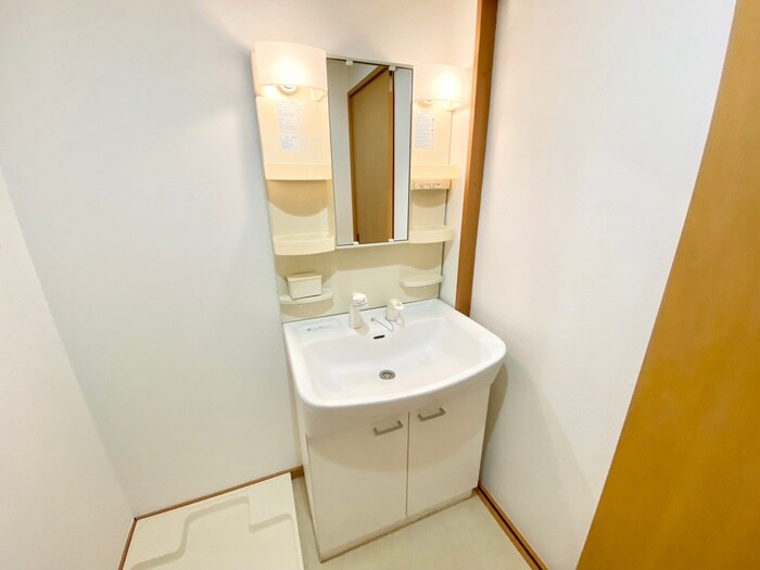 物件内観写真12　(洗面)