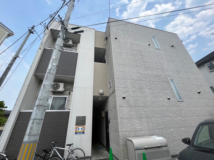 物件外観写真1　(外観写真)