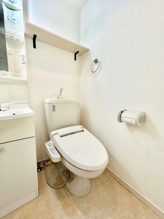 物件内観写真13　(トイレ)