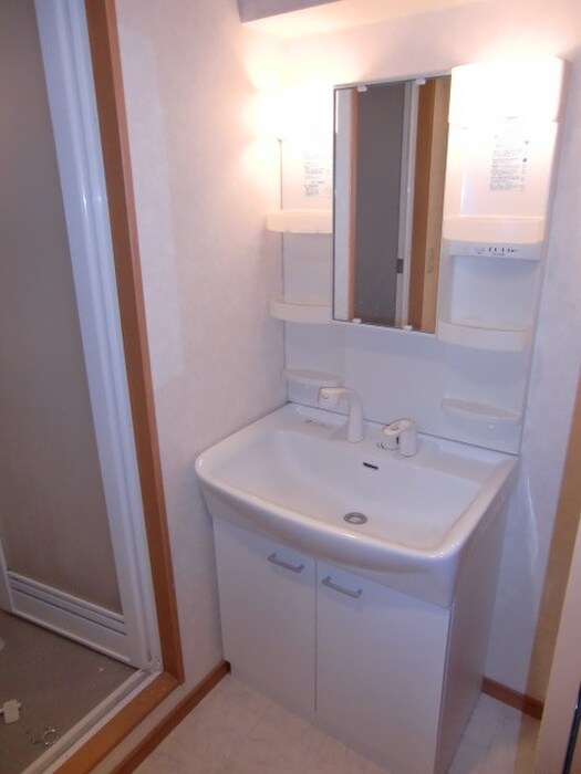 物件内観写真9　(洗面)