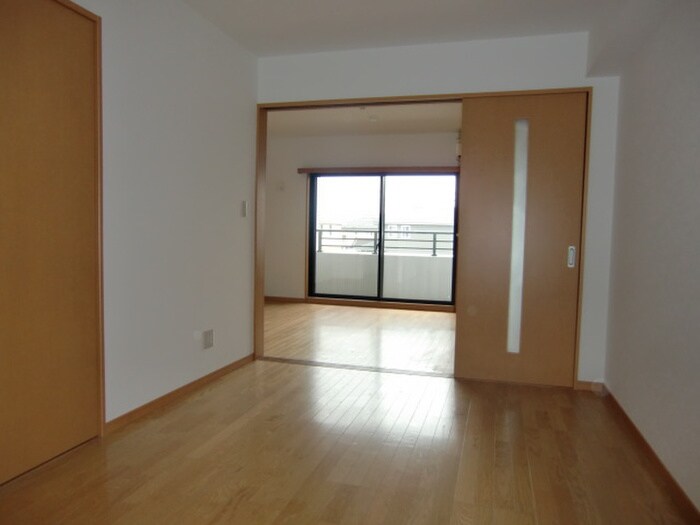 物件内観写真11　(居室)