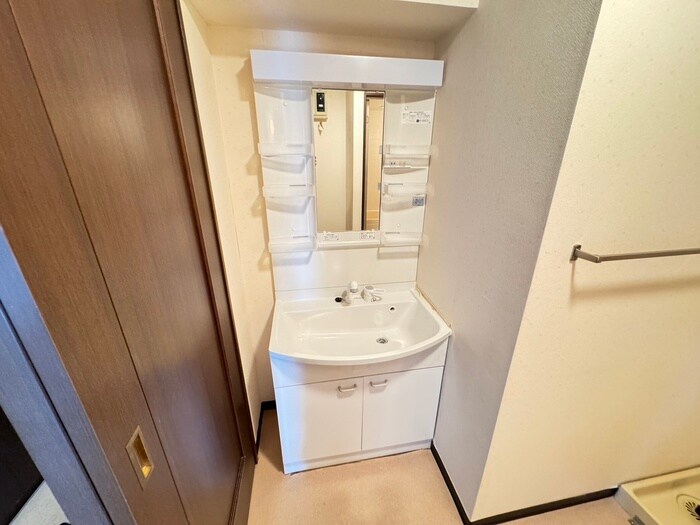 物件内観写真12　(洗面)