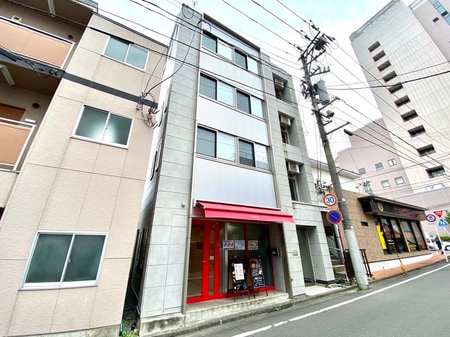 レフカス榴岡外観写真