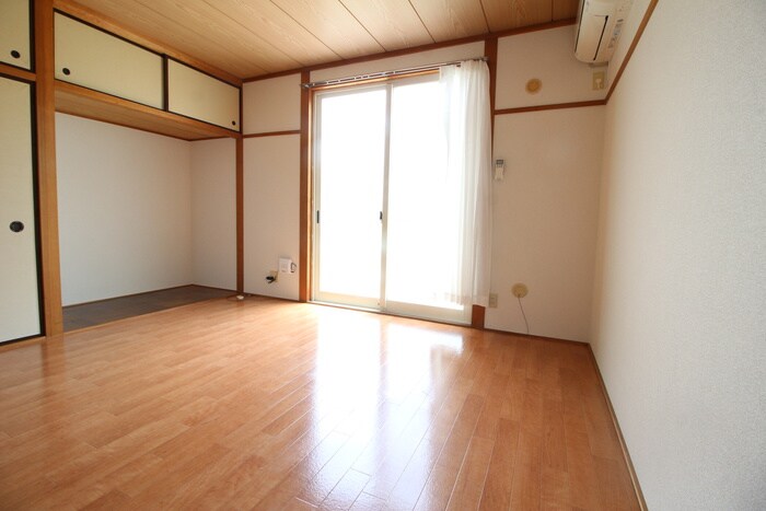 物件内観写真7　(居室)