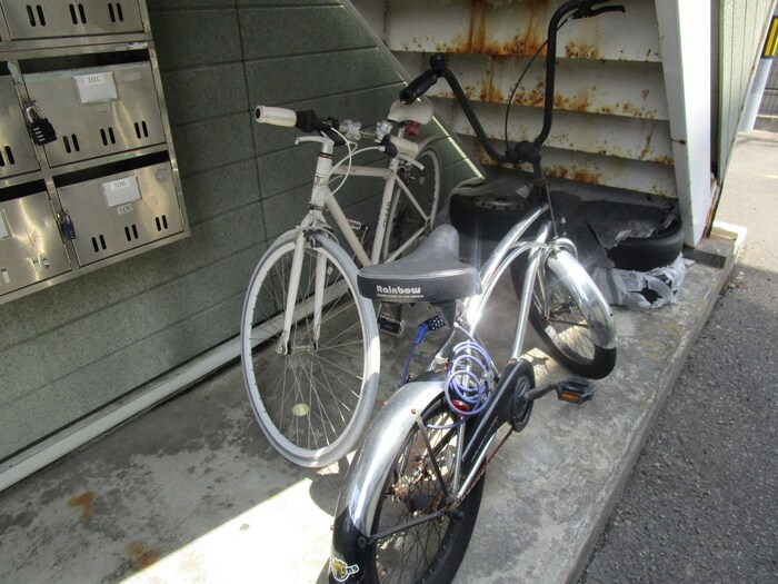 物件外観写真4　(駐輪場)