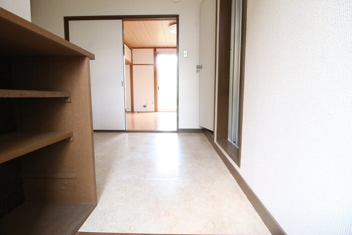 物件内観写真16　(廊下)