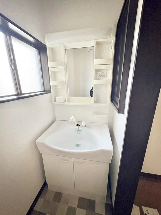 物件内観写真11　(洗面)