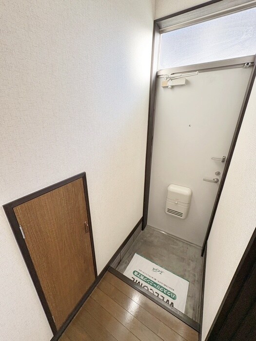物件内観写真17　(玄関)