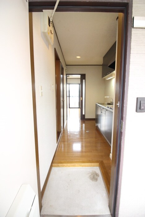 物件内観写真7　(玄関)