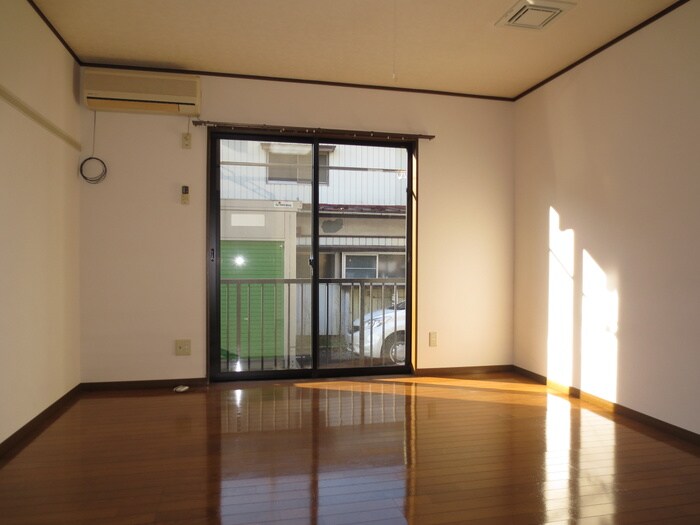 物件内観写真10　(居室)