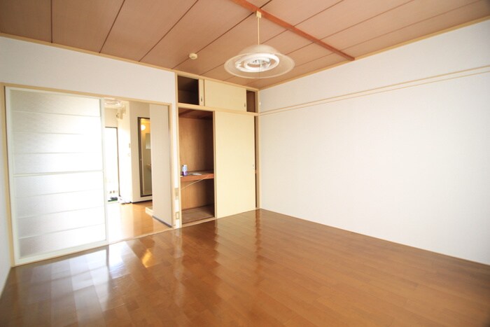 物件内観写真8　(居室)